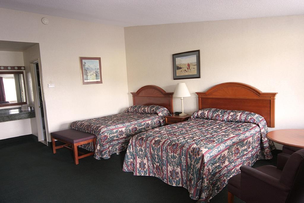 Landmark Motor Inn Glens Falls Zimmer foto